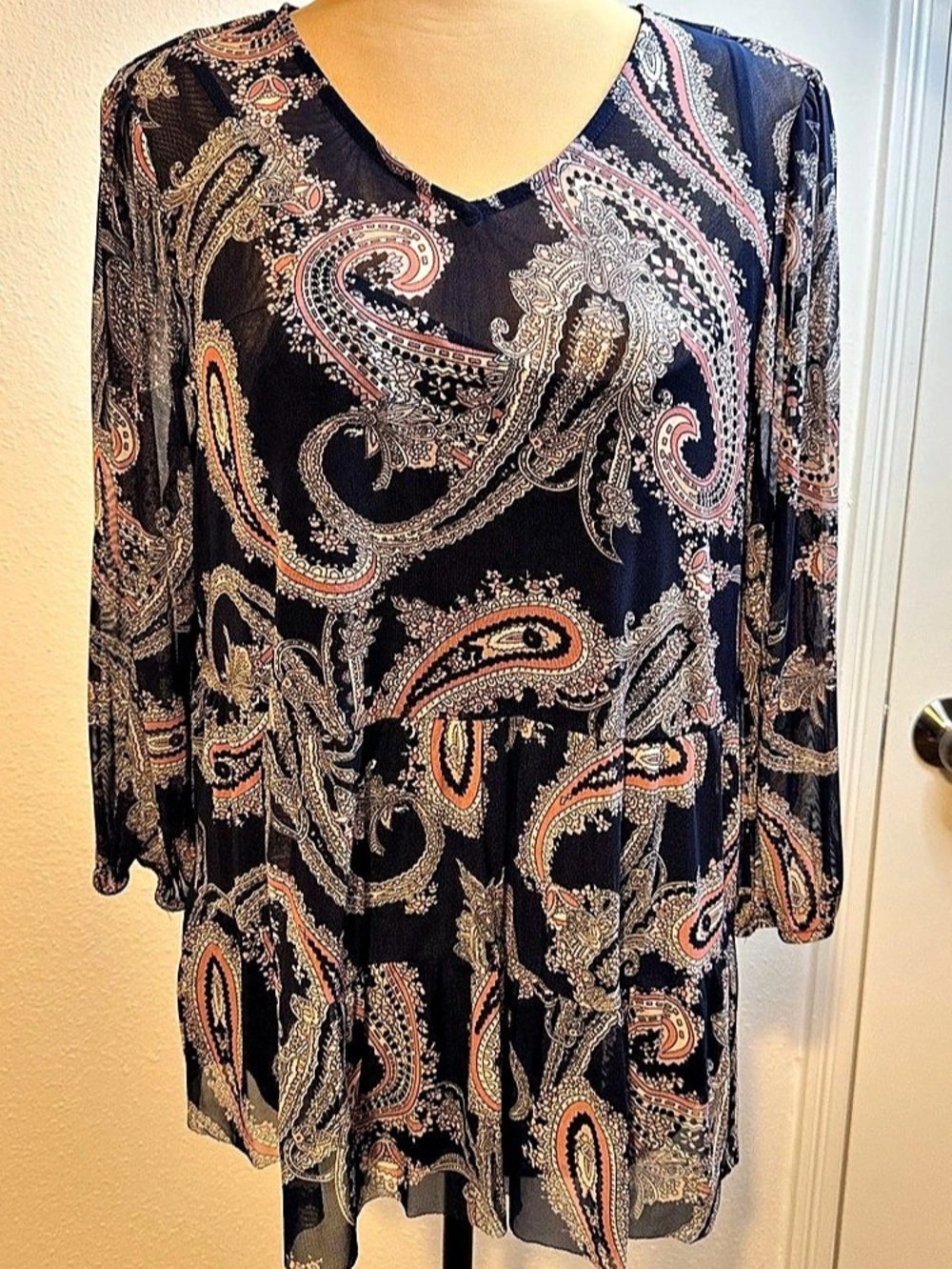 Paisley Tunic in Black & Red Like New